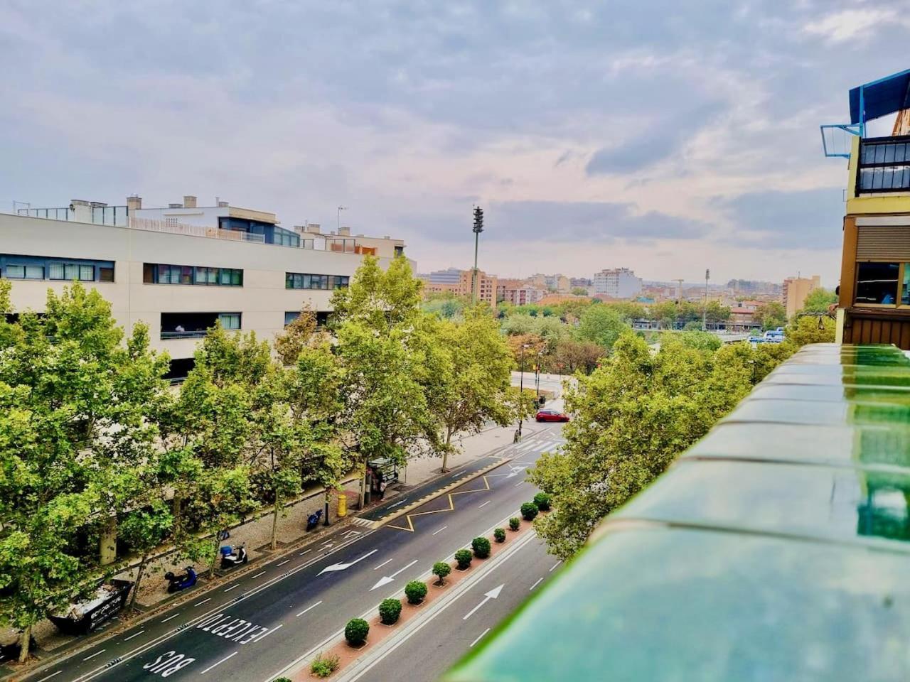 Apartamento Daniel Zaragoza Bagian luar foto